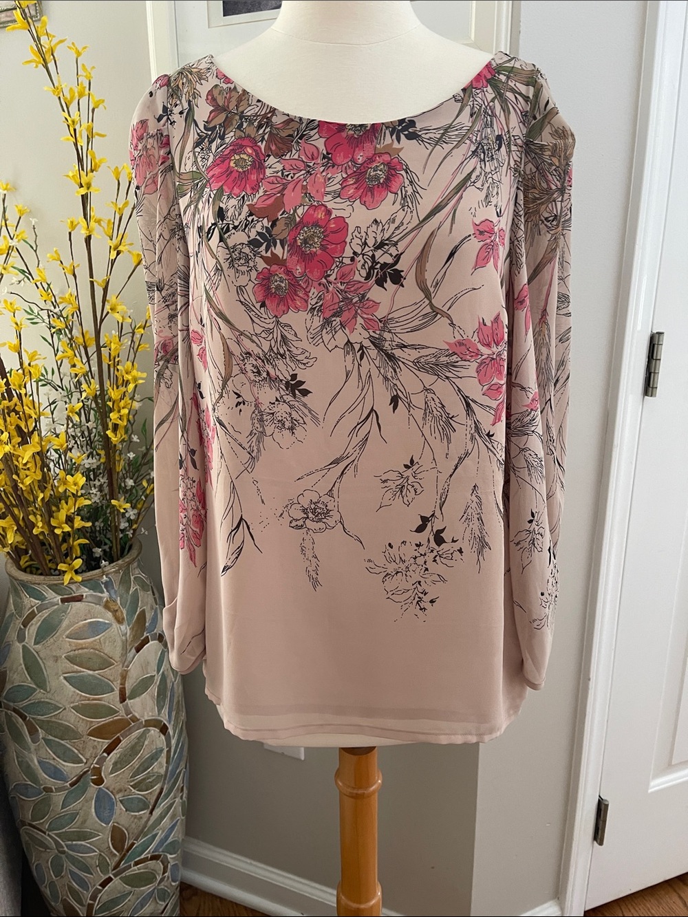 RANDOM Pink Floral Long Sleeve Blouse Size M (EU 40) Soft Flowy Top